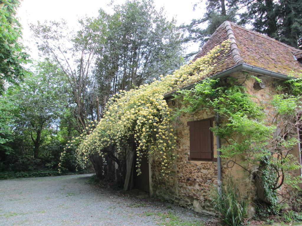 Chambres D'Hotes Closerie Du Guilhat Salies-de-Bearn Bagian luar foto